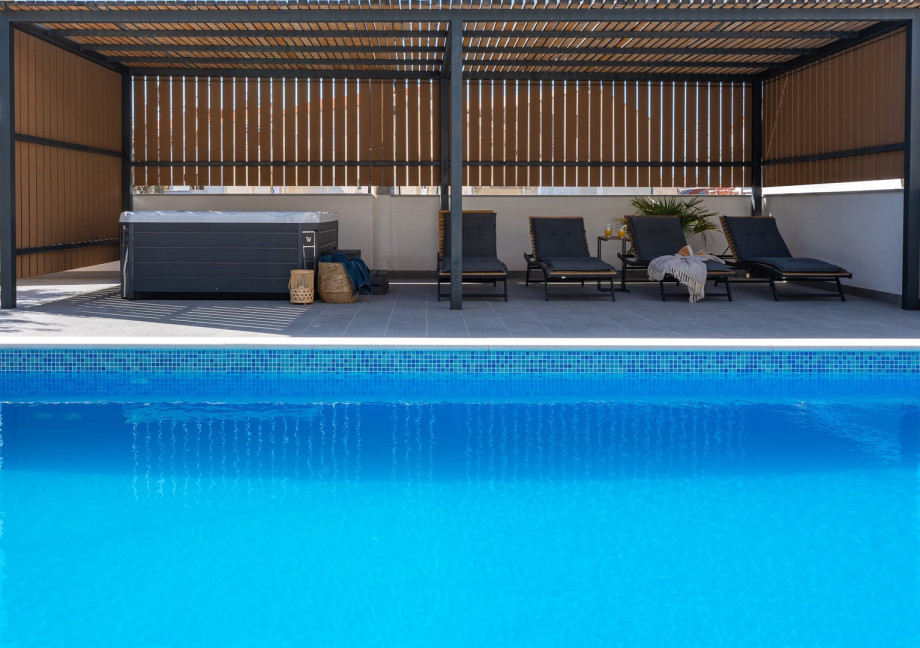 Villa Hill with private 32sqm heated pool and hydro-massage, Whirpool, 200m from sandy the beach