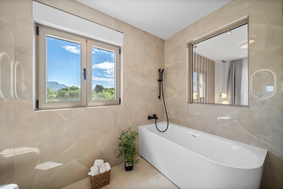 Very luxurious en -suite bathroom