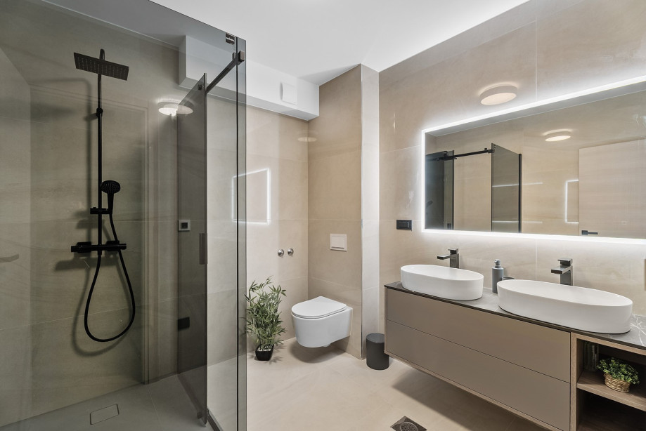 On the ground floor (150 m2), indulge in ultimate relaxation in the private spa zone