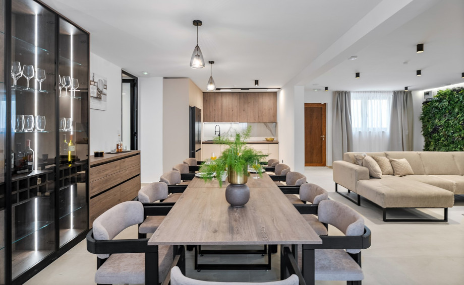 A large dining table that comfortably seats 12, ideal for family meals or enjoying the island’s fresh local produce