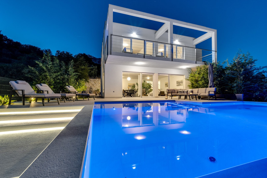 Villa ABA is located only 10km far from the center of the famous town Split with many restaurants