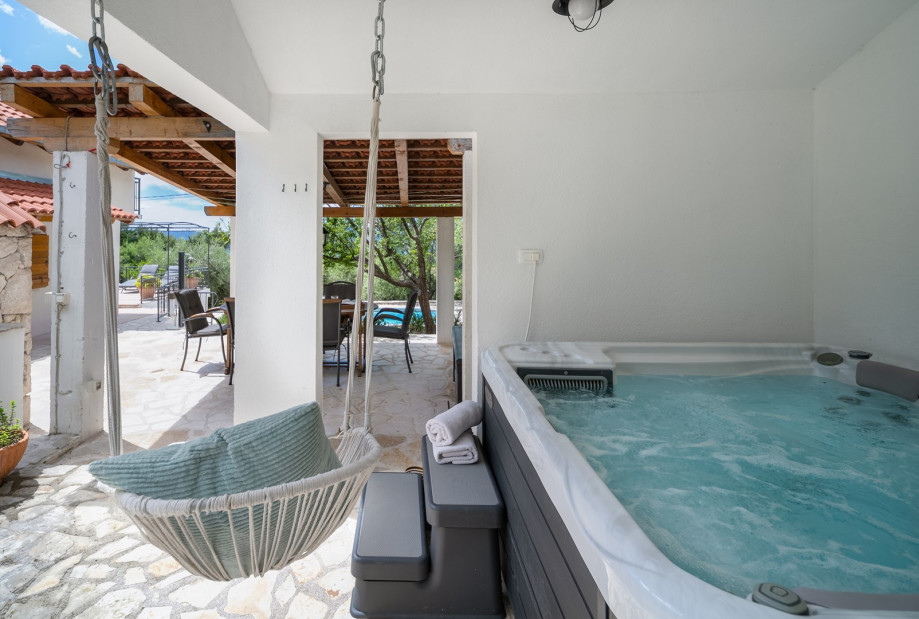 outdoor area offering the ultimate in relaxation and rejuvenation