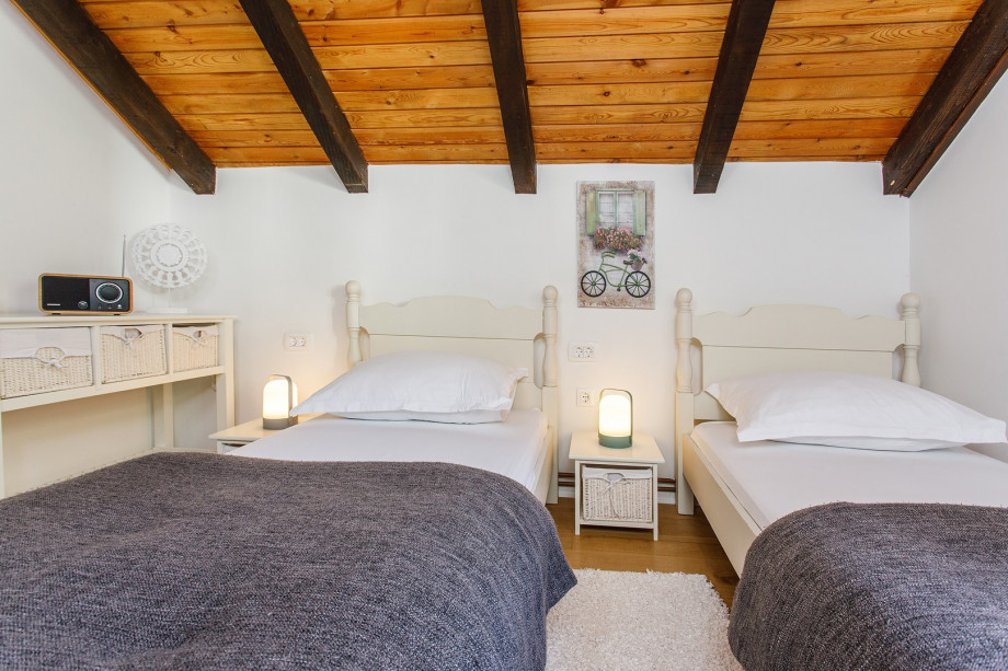 Bedroom No3 (first floor) with two single beds 90 x 200 cm