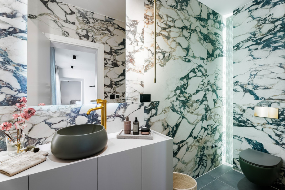 Ensuite bathroom with Shower, Towels provided, Hair dryer