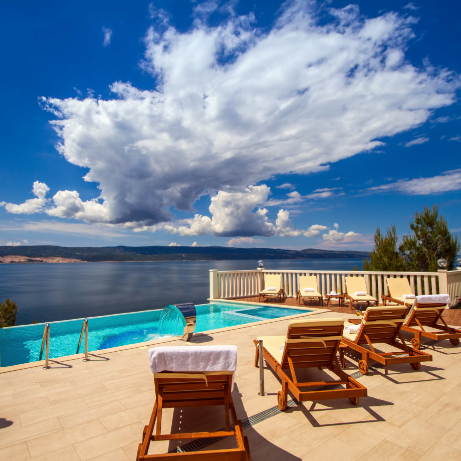 Villa Mirna with infinity pool and open sea view