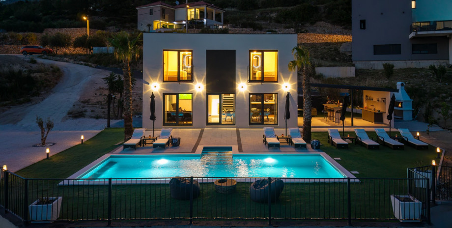 Whether you're planning a relaxing family holiday, a getaway with friends, or a romantic escape, this beautifully designed villa provides everything you need for an unforgettable stay