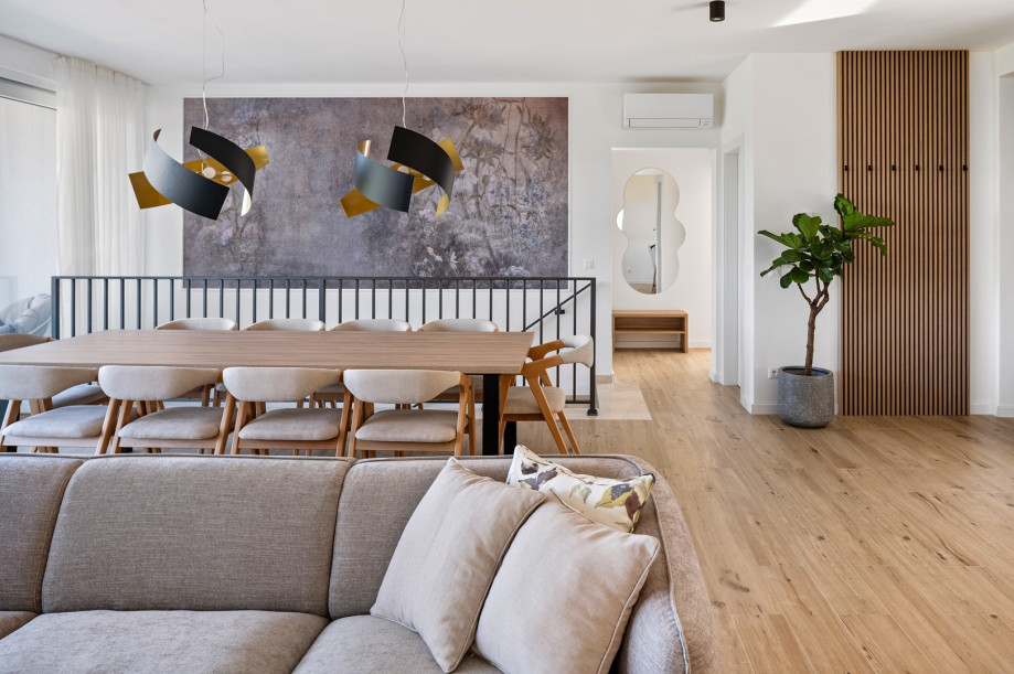 The first floor offers a balcony with breathtaking views of the Imotski Valley and the woods