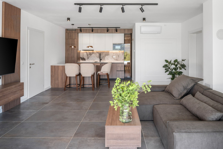 Comfortable dining area with an exit to the outdoor dining area
