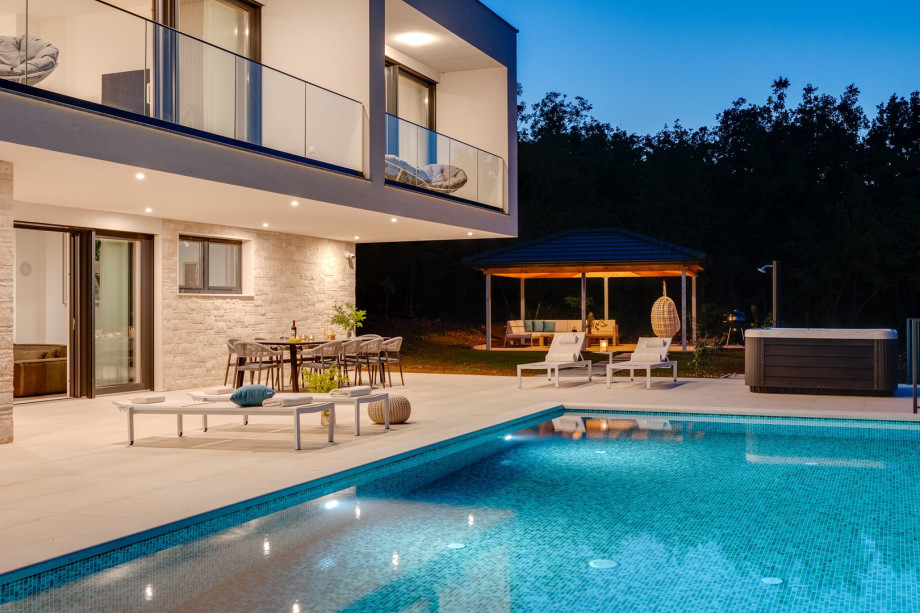 Villa Hillside Gem is very well organized, and all offered is exclusively for you