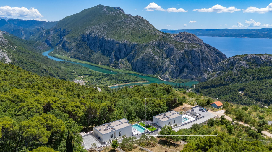 Marked position of the Villa Hillside Paradise in a small place Gata, in the natural environment.