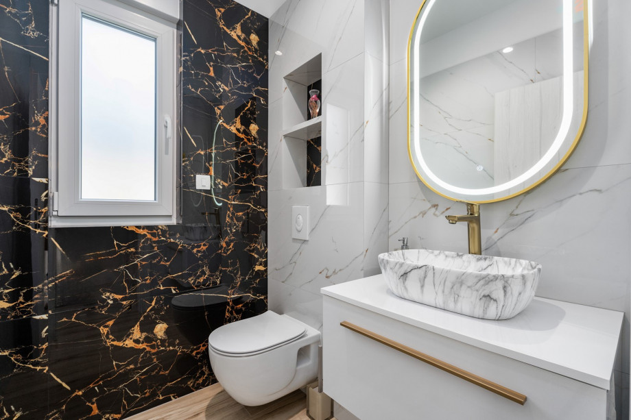 There is a separate toilet next to the living area, along with a sauna.