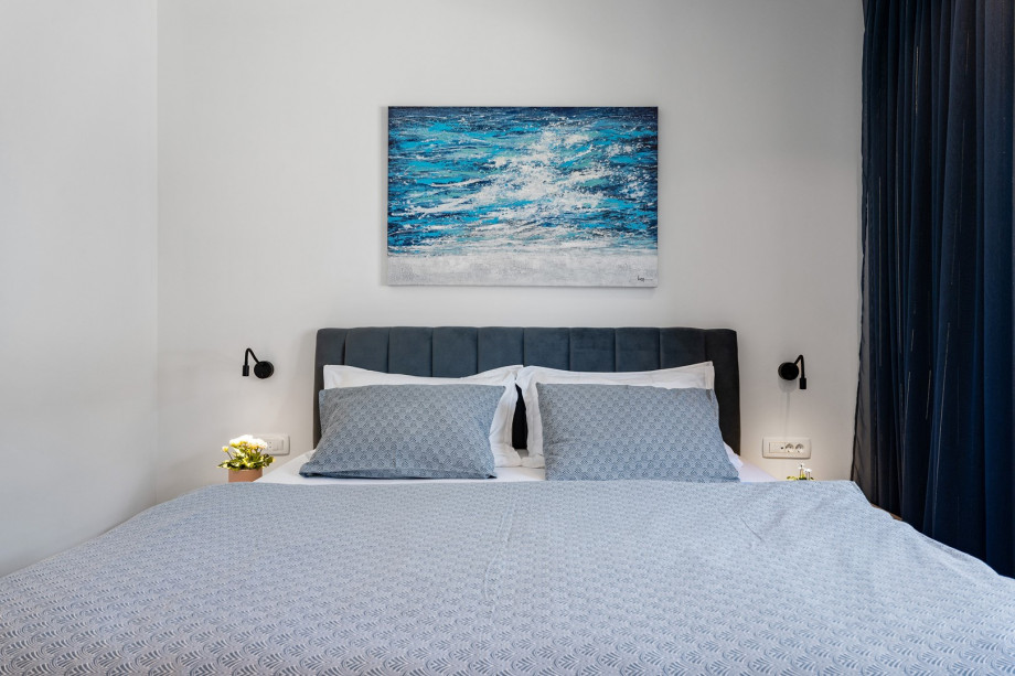 Bedroom NO2  with a  king bed measuring 180 cm by 200 cm