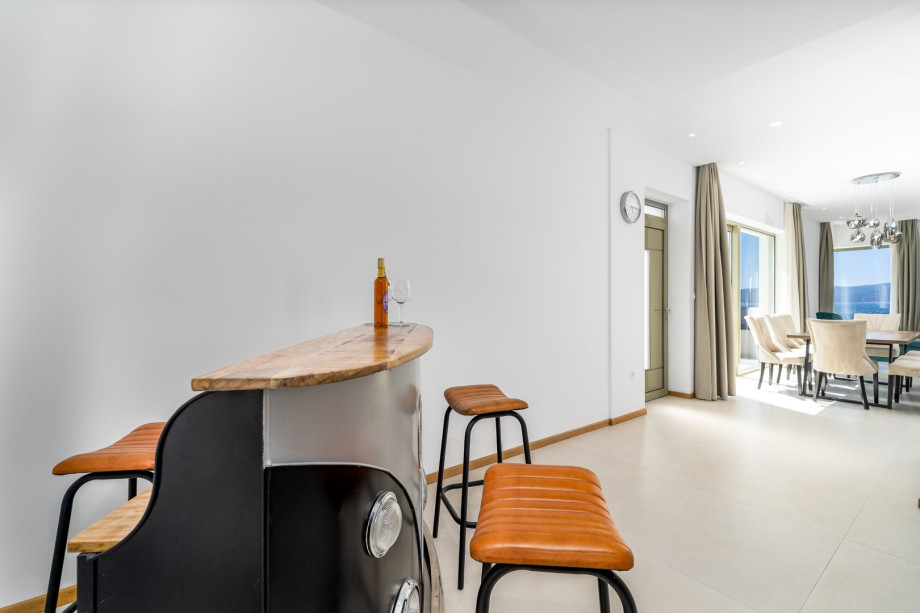 Villa Blue Lagoon offers a 240 sqm of very modern, spacious, and nicely organized