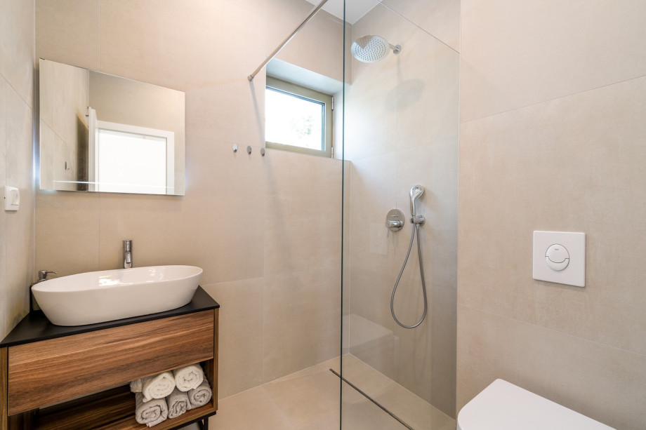 There is also a separate family bathroom with a shower