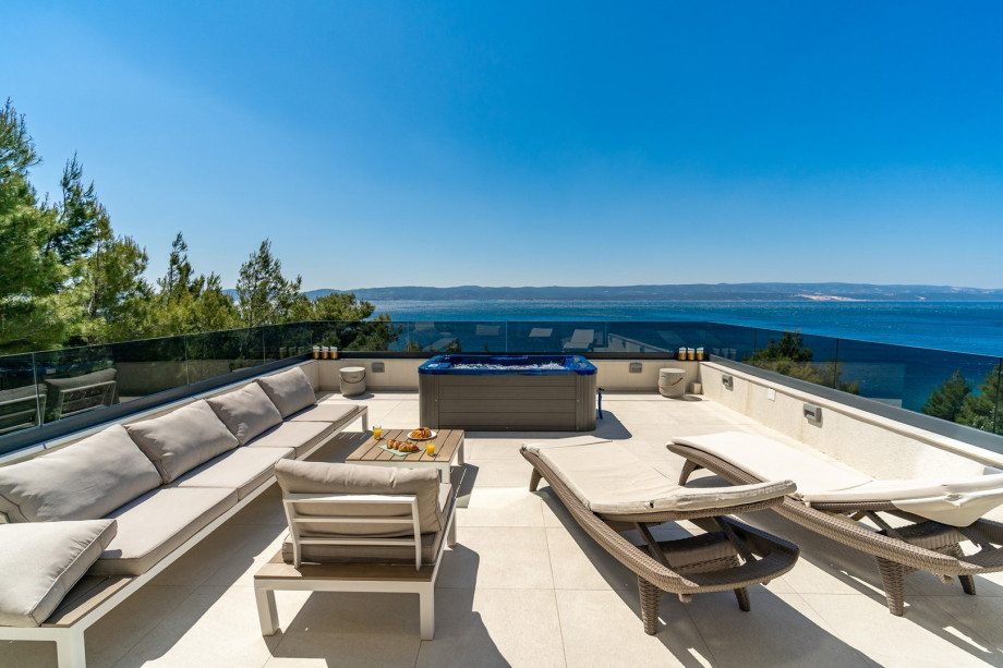 A huge terrace located on the first floor offers a Hot Tub, and lounge furniture (approachable from bedrooms 1, 2, and 3)