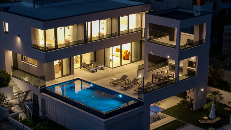 Villa Pavuža is a brand new villa, modernly designed and equipped with high-quality furniture, and can accommodate 8 people