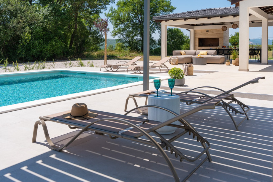 It is a very well equipped property furnished with high-quality and carefully selected materials