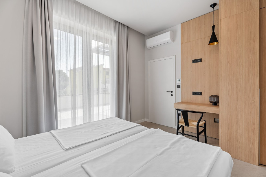 In front is a terrace (55sqm) with outdoor furniture overlooking the pool