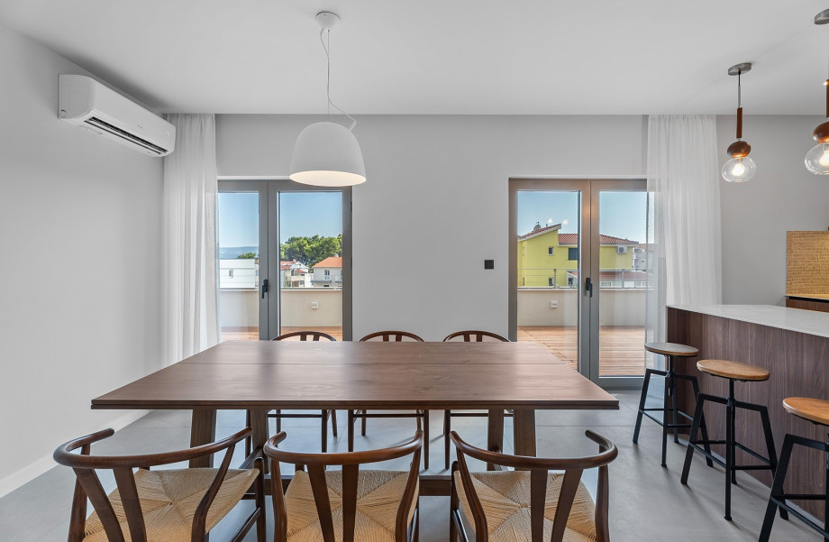 This beautiful, welcoming residence provides both comfort and privacy for all family members