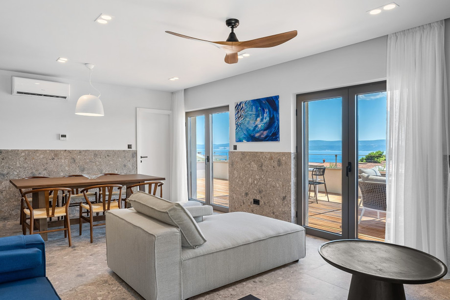 The second floor offers a living/dining area 40sqm with a fully equipped kitchen and a terrace in front with sea views and outdoor furniture (42sqm)