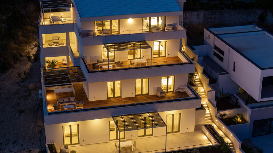 Villa Almissum is a new property nestled in Duće only 200m from the most beautiful sandy beach Duće