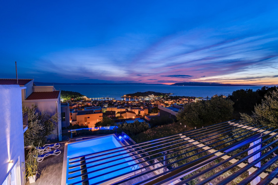 Villa Lea is a high quality furnished, modern and comfortable accommodation that boasts 180 sqm of living space