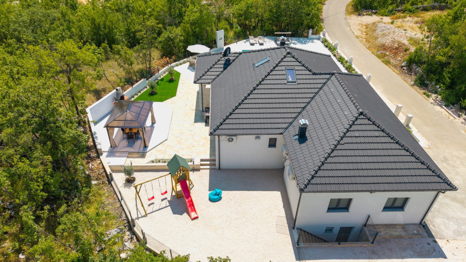 Neu erbaut und mit Blick auf Entspannung und Vergnügen gestaltet
