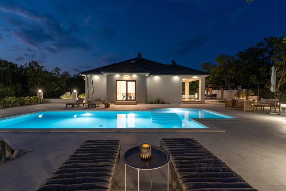 The entire property is fully air-conditioned and equipped with complimentary WiFi, ensuring you stay connected throughout your visit.