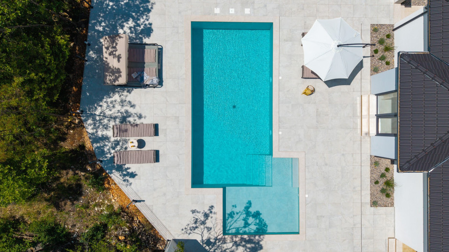 
Dies ist ein Reiseziel, zu dem Sie immer wieder gerne zurückkehren werden.
Wir freuen uns darauf, Sie bei uns willkommen zu heißen.
