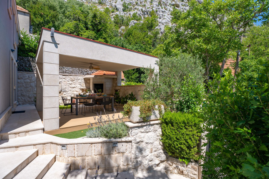 You can enjoy in a pavilion with a decked outdoor dining area