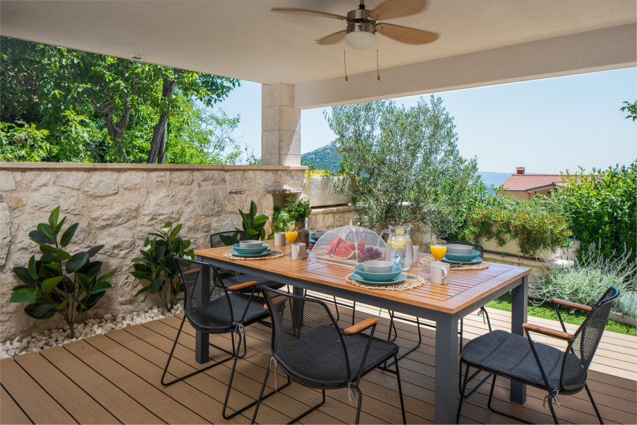 You can enjoy relaxing with a glass of wine at the new property with amazing ruins of previous generations around you