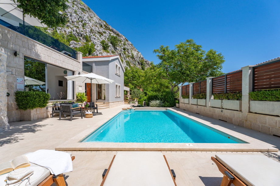 Enjoy the quiet and very unspoiled, rural environment