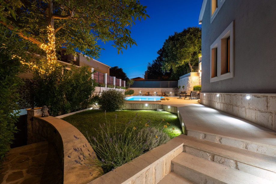 Come and taste the unspoiled and easy way of living in the Dalmatia