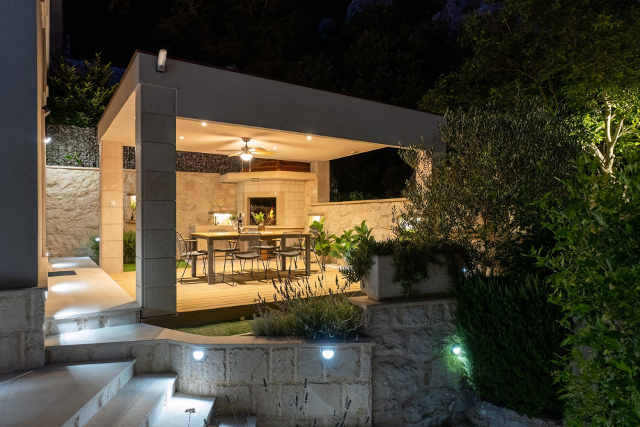 Relax and enjoy a glass of wine on hot summer evenings