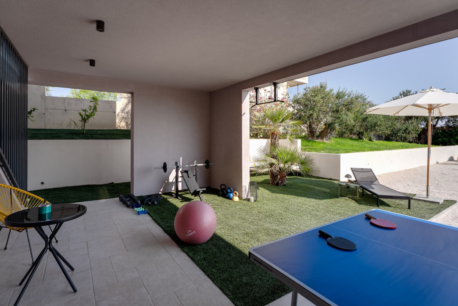 Game zone: billiards (pool table), table soccer, outdoor table tennis