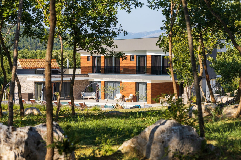 Upon your arrival, the owners will give you the most valuable information