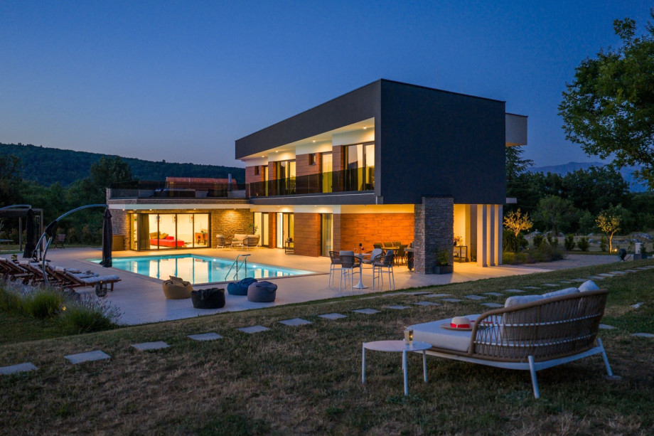 Carefully placed lighting completes the perfect experience of Dalmatian summer evenings