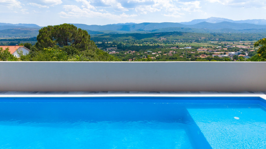 The spacious sun deck area provides the perfect spot for soaking up the warm rays of the sun