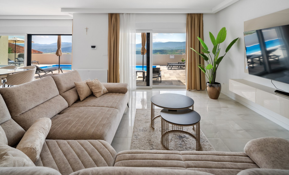 Luxuriously furnished and very comfortable, air-conditioned living area