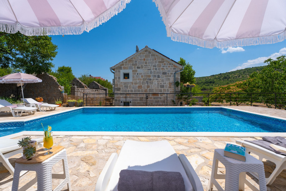 Upon arrival, the owner will provide much useful information about places to visit