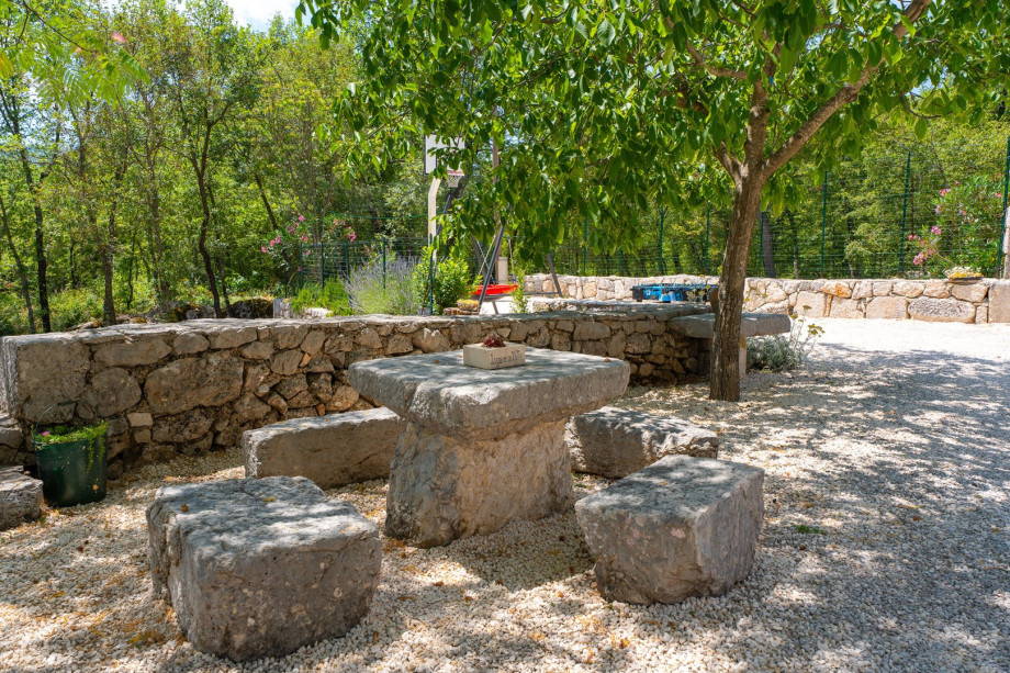 The neighborhood is very friendly and you are located only 10 km from the natural phenomenon Red Lake and Blue Lake in Imotski