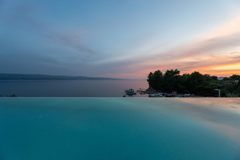 Enjoy the amazing views this area offers in a quiet and friendly surroundings.