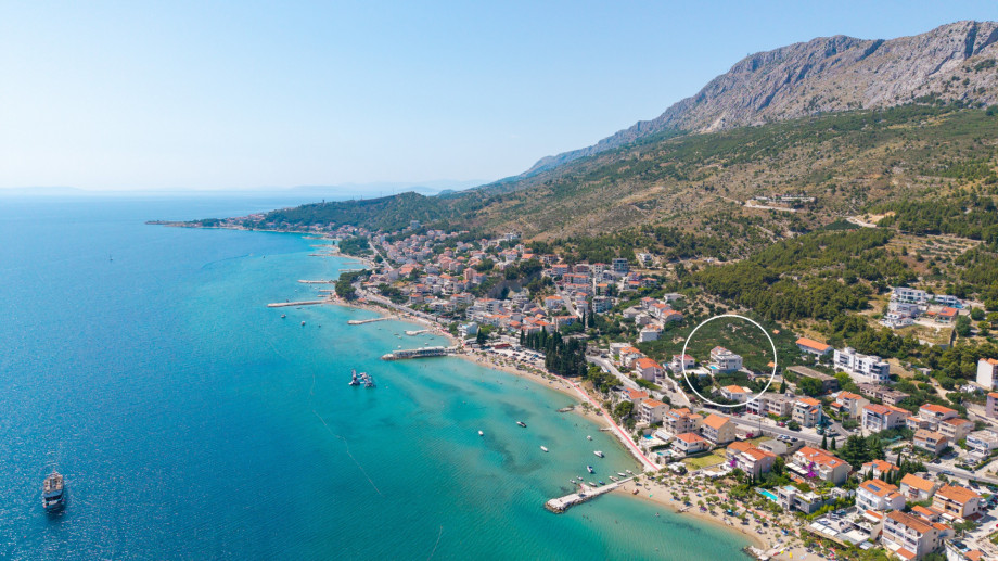 Marked location of Villa Lapis, with the most beautiful sandy beaches only 120m away