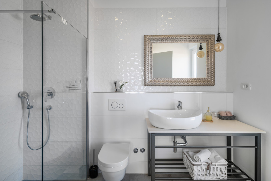 En-suite bathroom with a shower in bedroom No.3