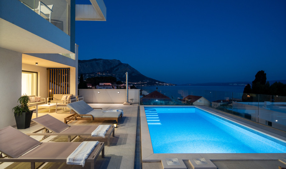 The Sun deck area with 8 deck chairs offers amazing views