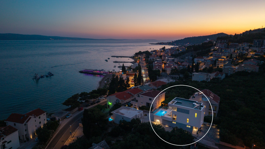 Its location gives the possibility of a perfect combination of an active and relaxing vacation.