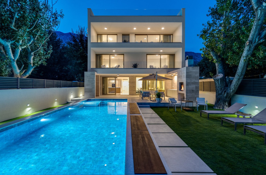 Strandvilla Erce - privater 40 m2 großer beheizter Pool mit integriertem Hydromassagesystem