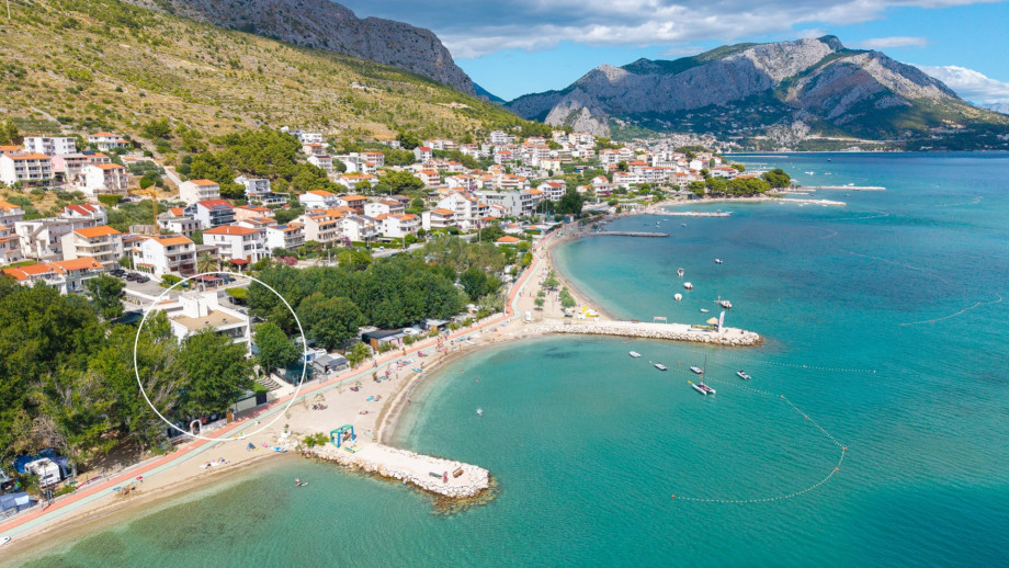 Lage der Villa Erce in Duće, 2,5 km von der kleinen Mittelmeerstadt Omiš entfernt