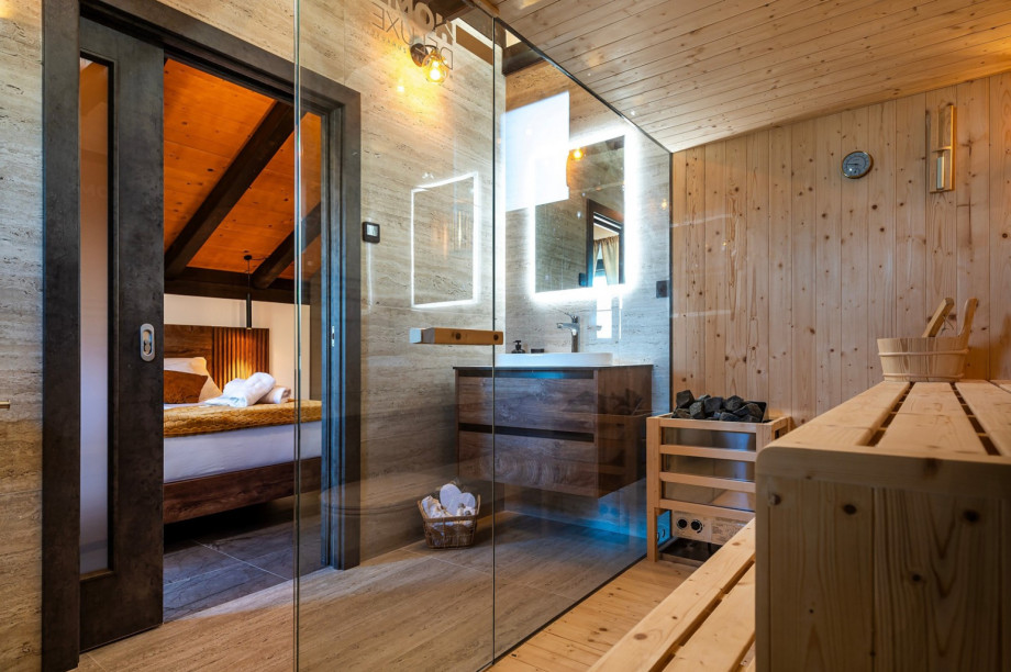 En suite bathroom with Finnish sauna