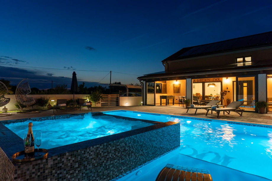 Villa Meden Dol provides comfortable sleeping for 8+1 people